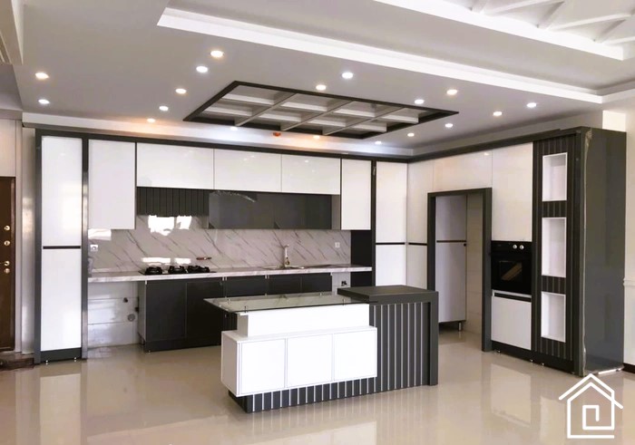 بازسازی کابینت آشپزخانه مدرن سفید